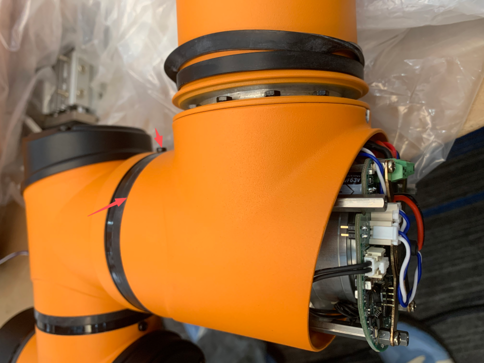 module17_j4_j5_flange_screws_loosen.png