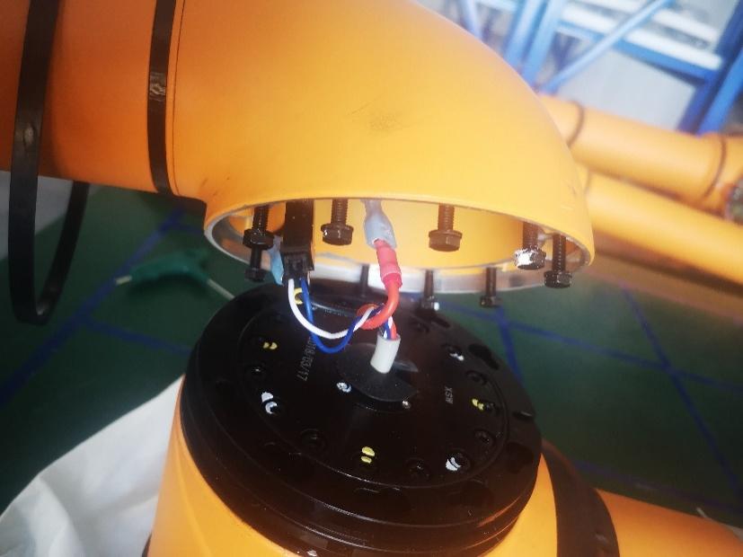 module25_elbow_wires_connect.png