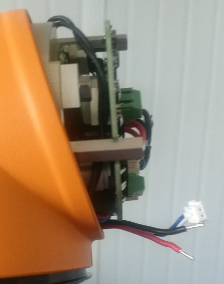 module_power_can_wire_pullout.png