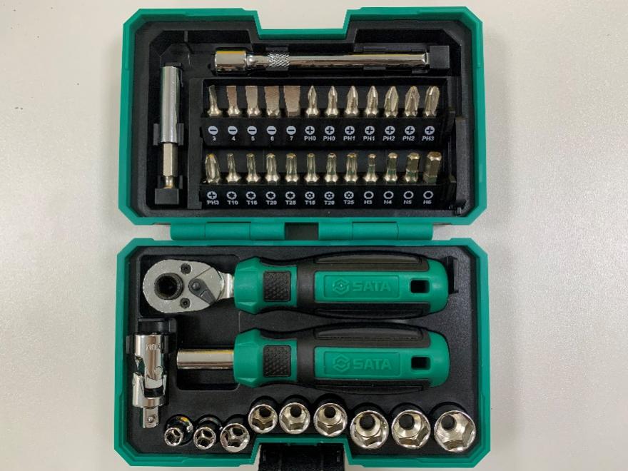 screwdrivers.png